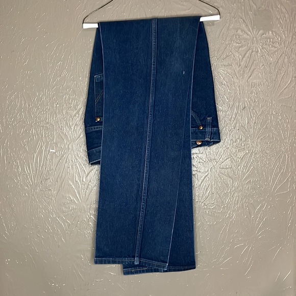 Wranglers - Heavy Starch - Picture 3 of 8